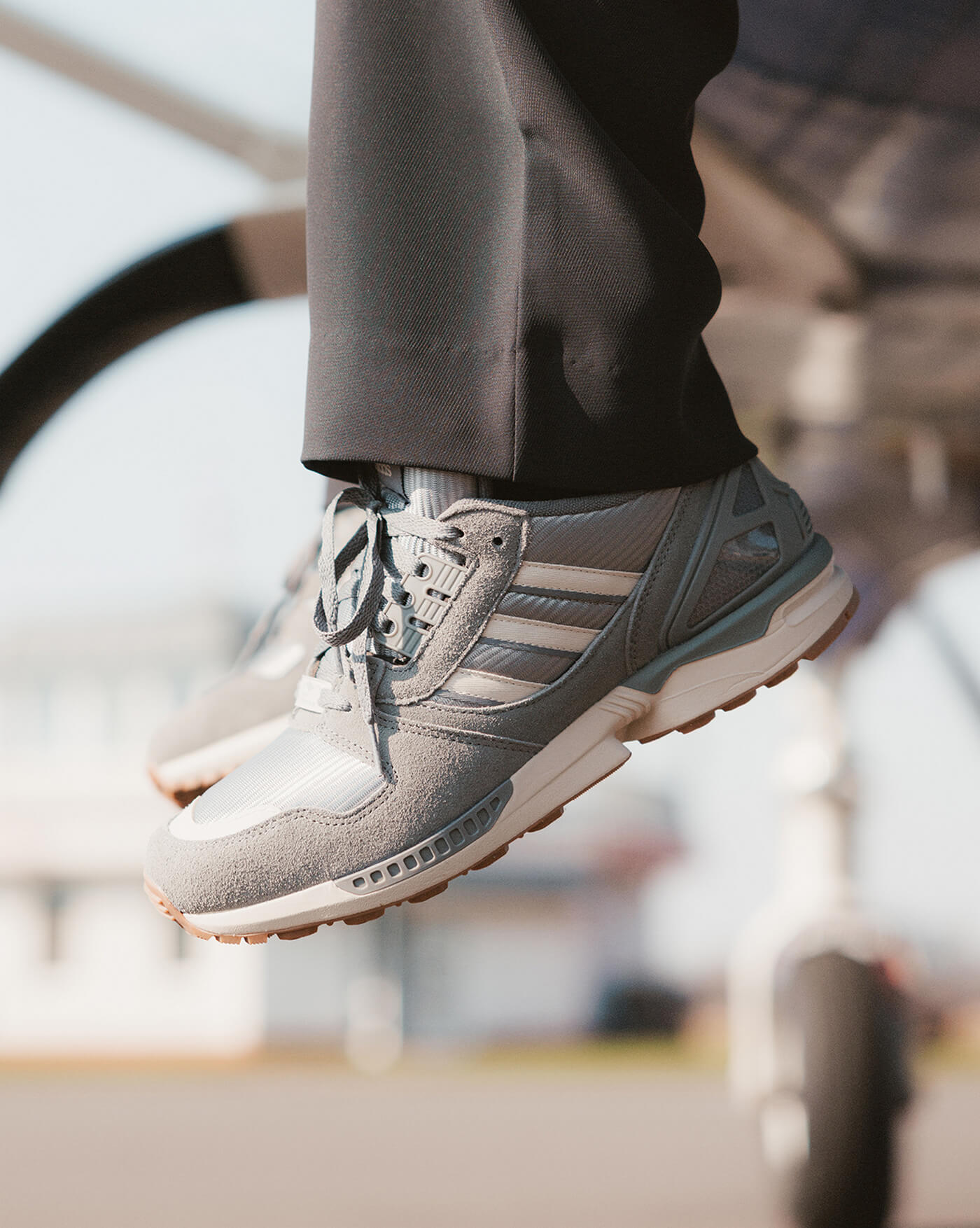 ゴットスパ adidas ZX 8000 Asphalt Gold Exclusive - “Above the Noise.”